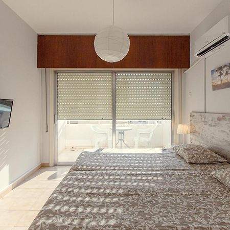 Furnished Seafront Studio Larnaca Exterior photo